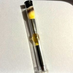 IT Heavenly Luxe French Boutique Blush Brush